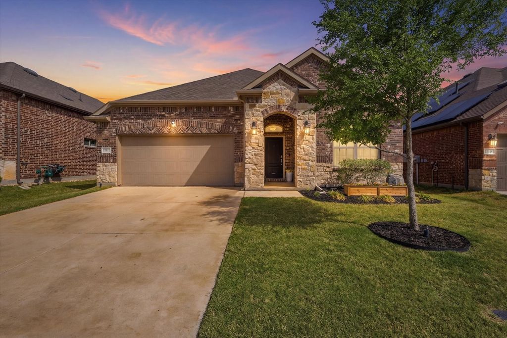 10709 Table Bluff Street, Aubrey, TX 76227