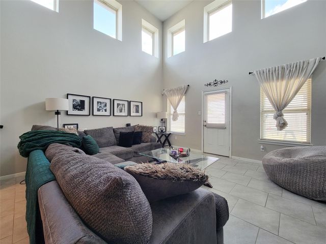 8003 Ecru Lane, Rosharon, TX 77583