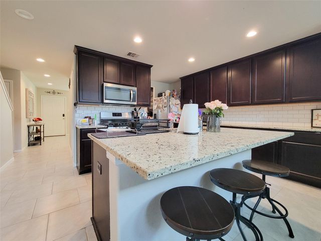 8003 Ecru Lane, Rosharon, TX 77583