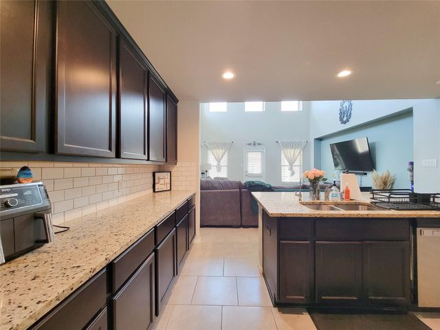 8003 Ecru Lane, Rosharon, TX 77583