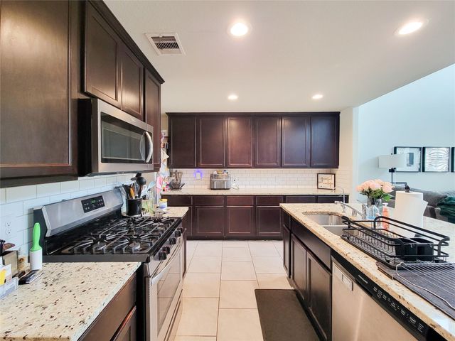 8003 Ecru Lane, Rosharon, TX 77583