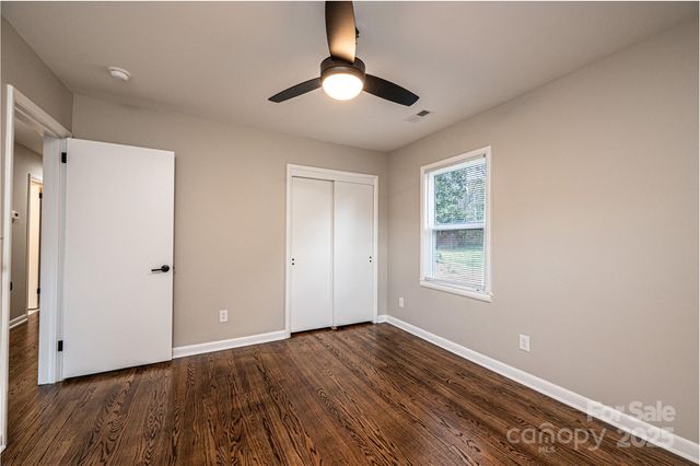 908 13th Street NW, Conover, NC 28613