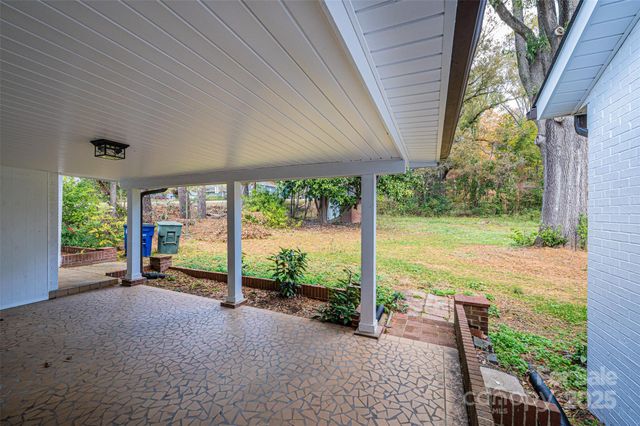 908 13th Street NW, Conover, NC 28613