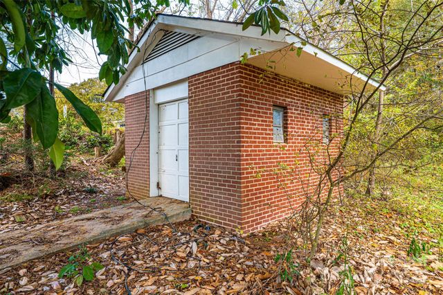 908 13th Street NW, Conover, NC 28613