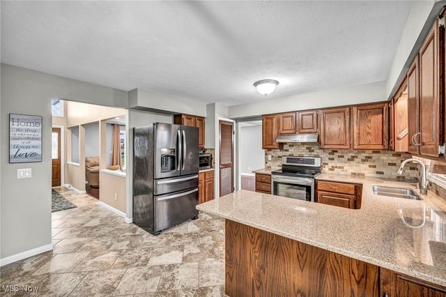 30185 Overlook Drive, Wickliffe, OH 44092