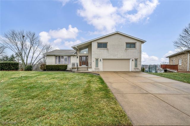 30185 Overlook Drive, Wickliffe, OH 44092