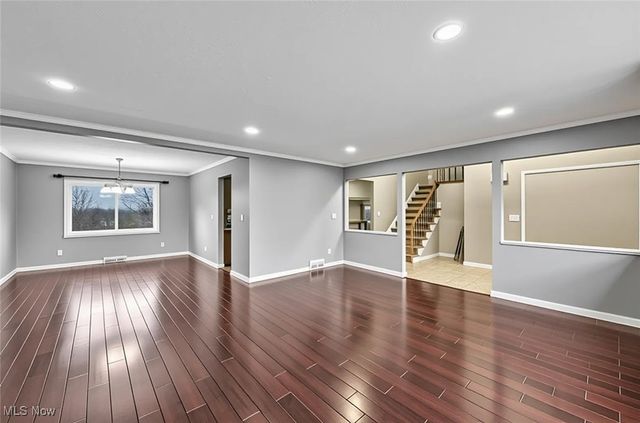 30185 Overlook Drive, Wickliffe, OH 44092