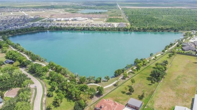 1652 Longwood Glen Lane, Friendswood, TX 77546