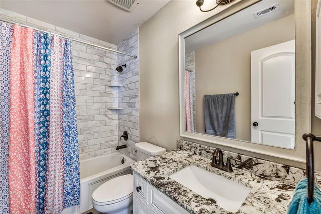 1652 Longwood Glen Lane, Friendswood, TX 77546