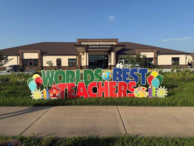 1652 Longwood Glen Lane, Friendswood, TX 77546