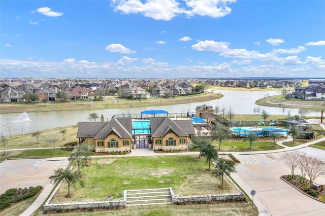 1652 Longwood Glen Lane, Friendswood, TX 77546