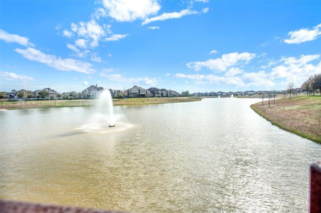 1652 Longwood Glen Lane, Friendswood, TX 77546