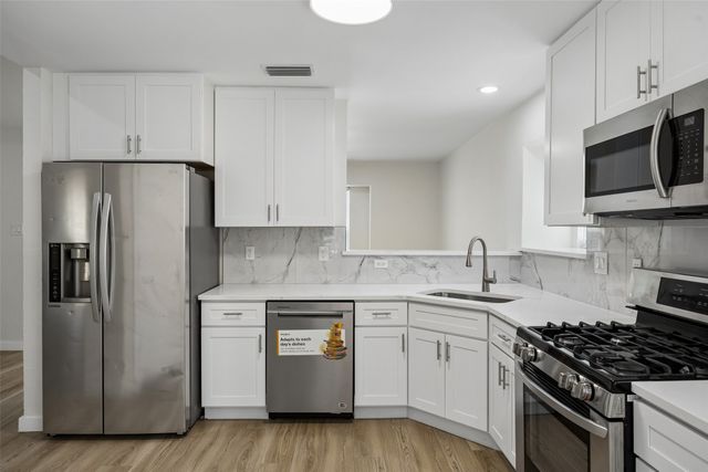 2035 Sancerre Lane, Carrollton, TX 75007