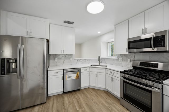 2035 Sancerre Lane, Carrollton, TX 75007