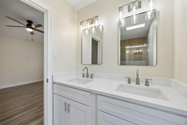 2035 Sancerre Lane, Carrollton, TX 75007
