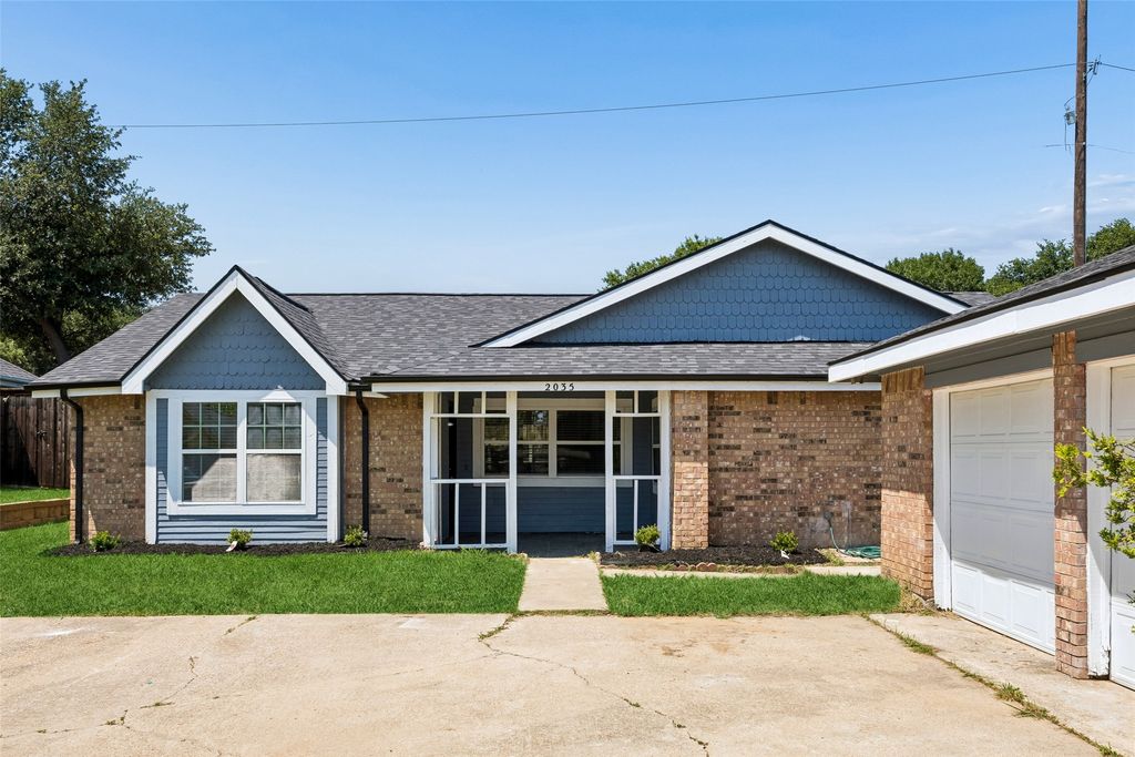 2035 Sancerre Lane, Carrollton, TX 75007