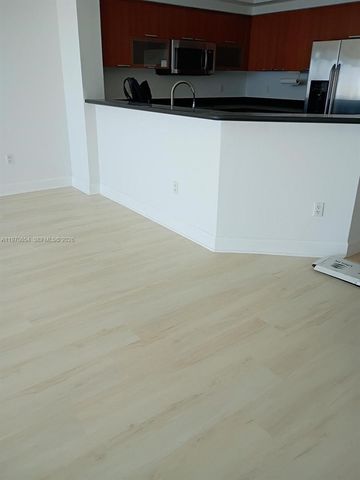 15051 Royal Oaks Ln 2003, North Miami, FL 33181