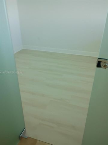 15051 Royal Oaks Ln 2003, North Miami, FL 33181