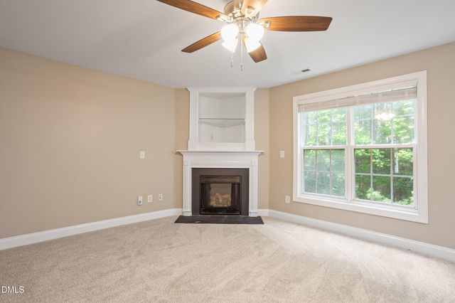 517 Texanna Way, Holly Springs, NC 27540