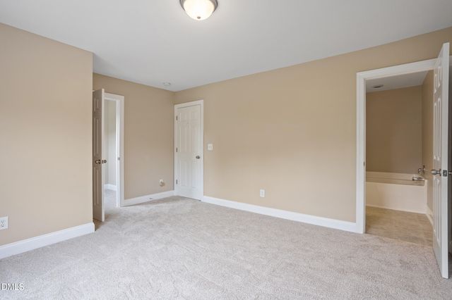 517 Texanna Way, Holly Springs, NC 27540