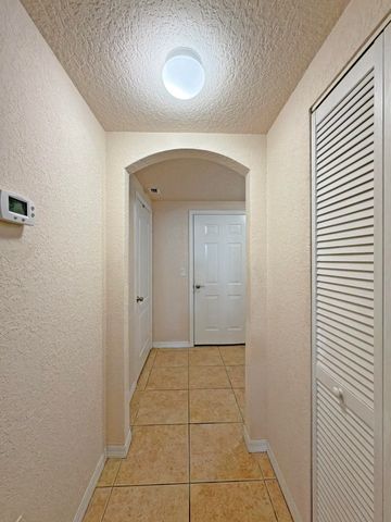 152 SW Peacock Blvd Apt 27-101, Port St Lucie, FL 34986
