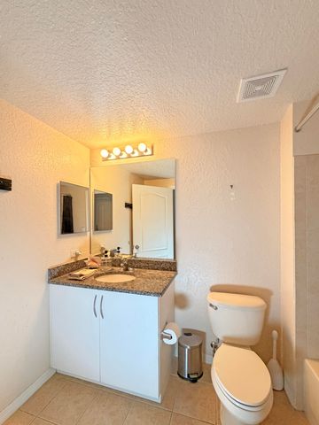 152 SW Peacock Blvd Apt 27-101, Port St Lucie, FL 34986