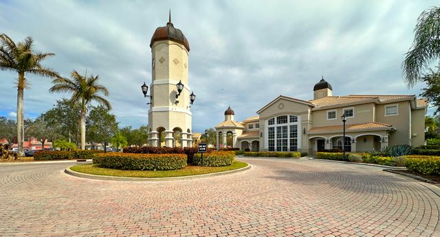 152 SW Peacock Blvd Apt 27-101, Port St Lucie, FL 34986