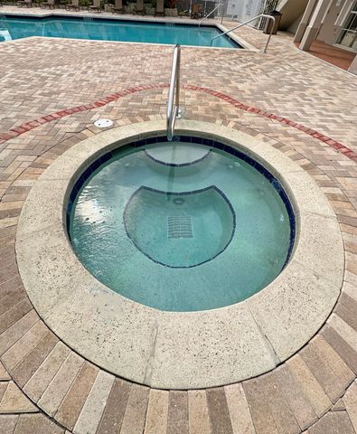 152 SW Peacock Blvd Apt 27-101, Port St Lucie, FL 34986