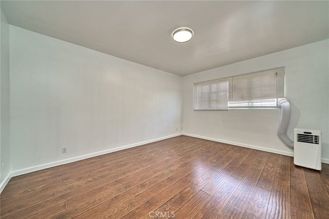 3011 S West View, Los Angeles, CA 90016