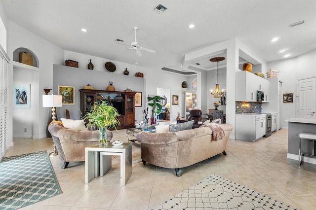 8192 Spyglass Drive, West Palm Beach, FL 33412