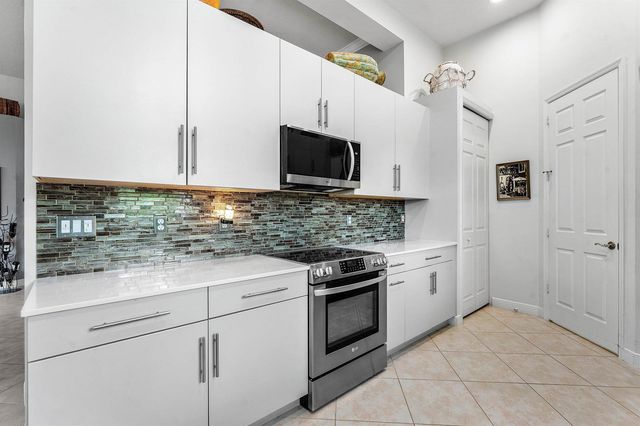 8192 Spyglass Drive, West Palm Beach, FL 33412
