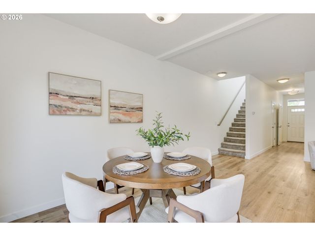 1043 N FAIRHOPE Pl, Ridgefield, WA 98642