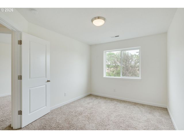 1043 N FAIRHOPE Pl, Ridgefield, WA 98642