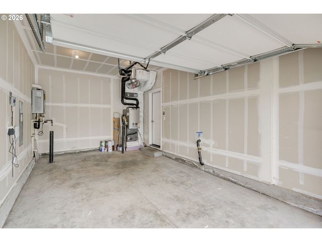 1043 N FAIRHOPE Pl, Ridgefield, WA 98642