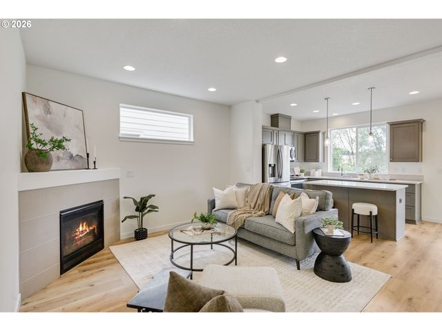1043 N FAIRHOPE Pl, Ridgefield, WA 98642