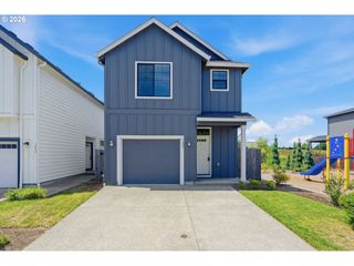 1043 N FAIRHOPE Pl, Ridgefield, WA 98642
