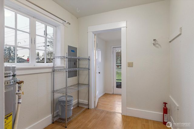 121 Van Scoyoc Avenue SW, Orting, WA 98360