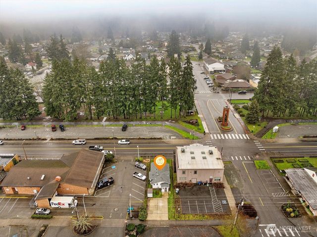 121 Van Scoyoc Avenue SW, Orting, WA 98360