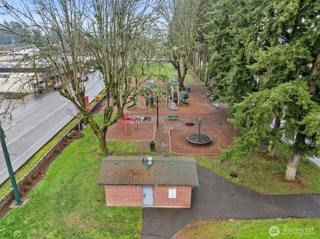 121 Van Scoyoc Avenue SW, Orting, WA 98360