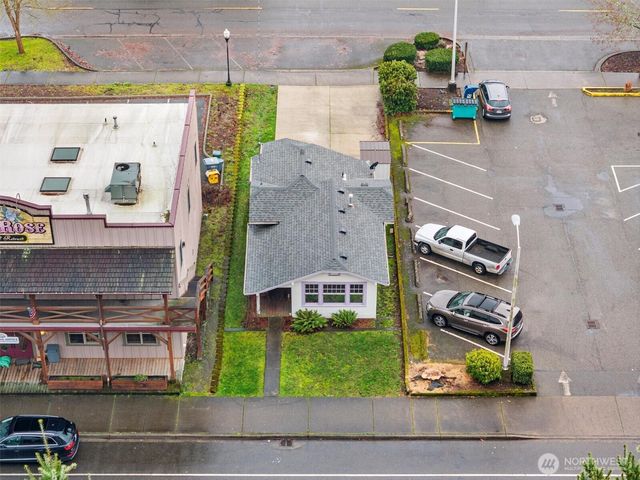 121 Van Scoyoc Avenue SW, Orting, WA 98360
