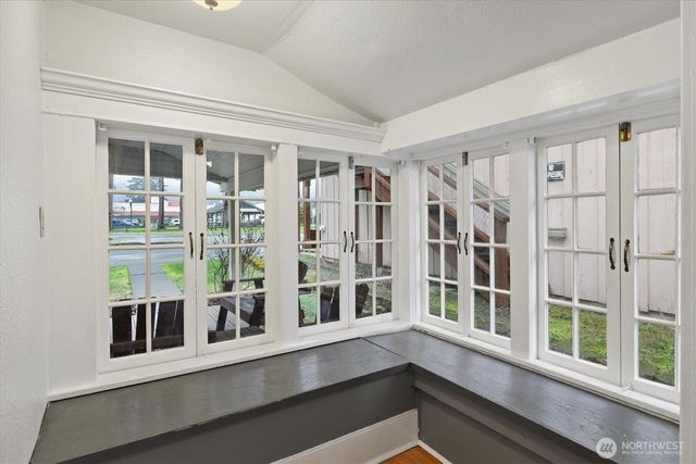 121 Van Scoyoc Avenue SW, Orting, WA 98360