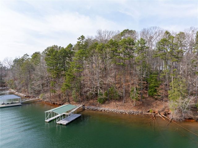 537 Peninsula Road, West Union, SC 29696