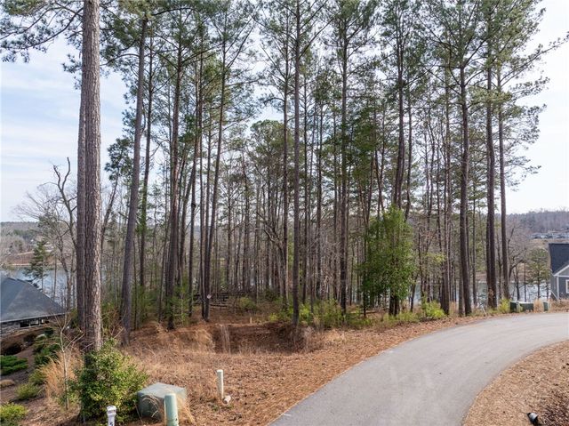 537 Peninsula Road, West Union, SC 29696
