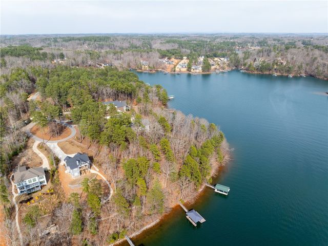 537 Peninsula Road, West Union, SC 29696