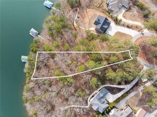 537 Peninsula Road, West Union, SC 29696