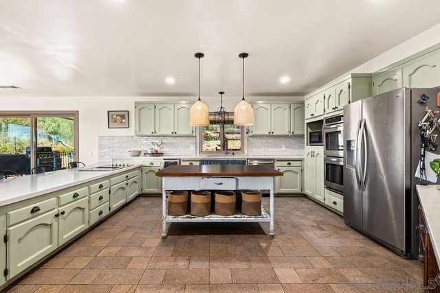 11725 Sierra Rojo Rd, Valley Center, CA 92082