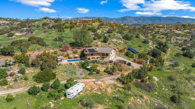 11725 Sierra Rojo Rd, Valley Center, CA 92082