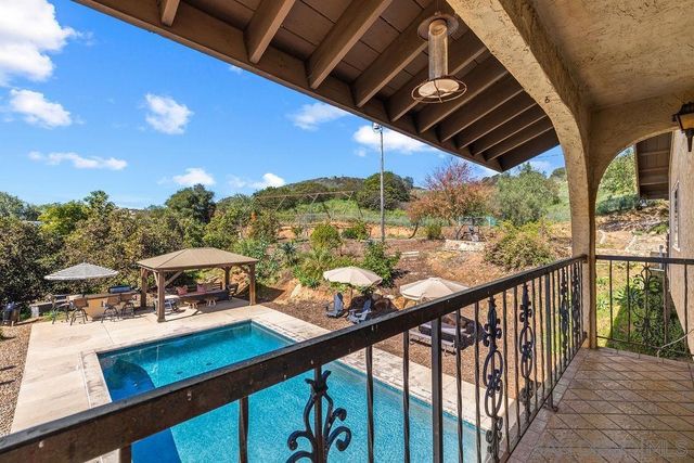 11725 Sierra Rojo Rd, Valley Center, CA 92082