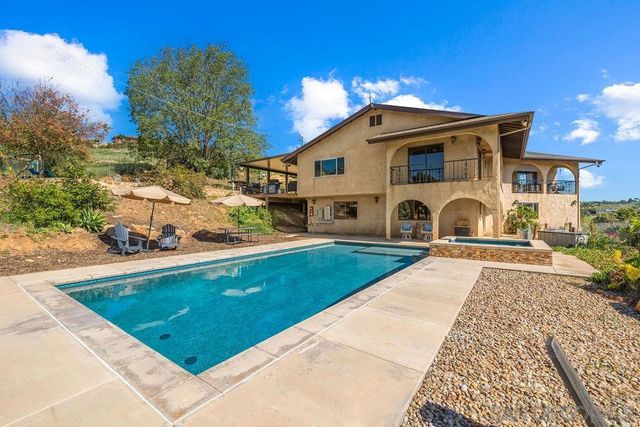 11725 Sierra Rojo Rd, Valley Center, CA 92082