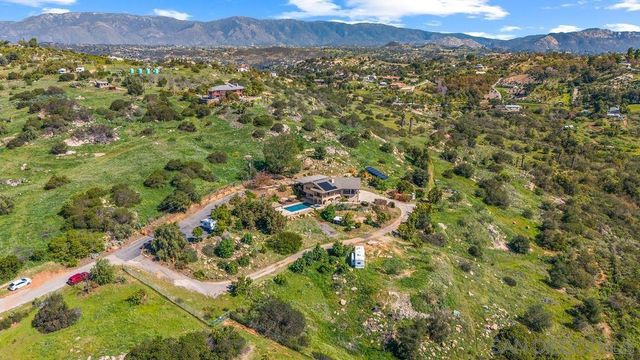 11725 Sierra Rojo Rd, Valley Center, CA 92082